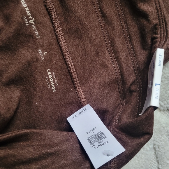 Old navy active leggings - Picture 2 of 2